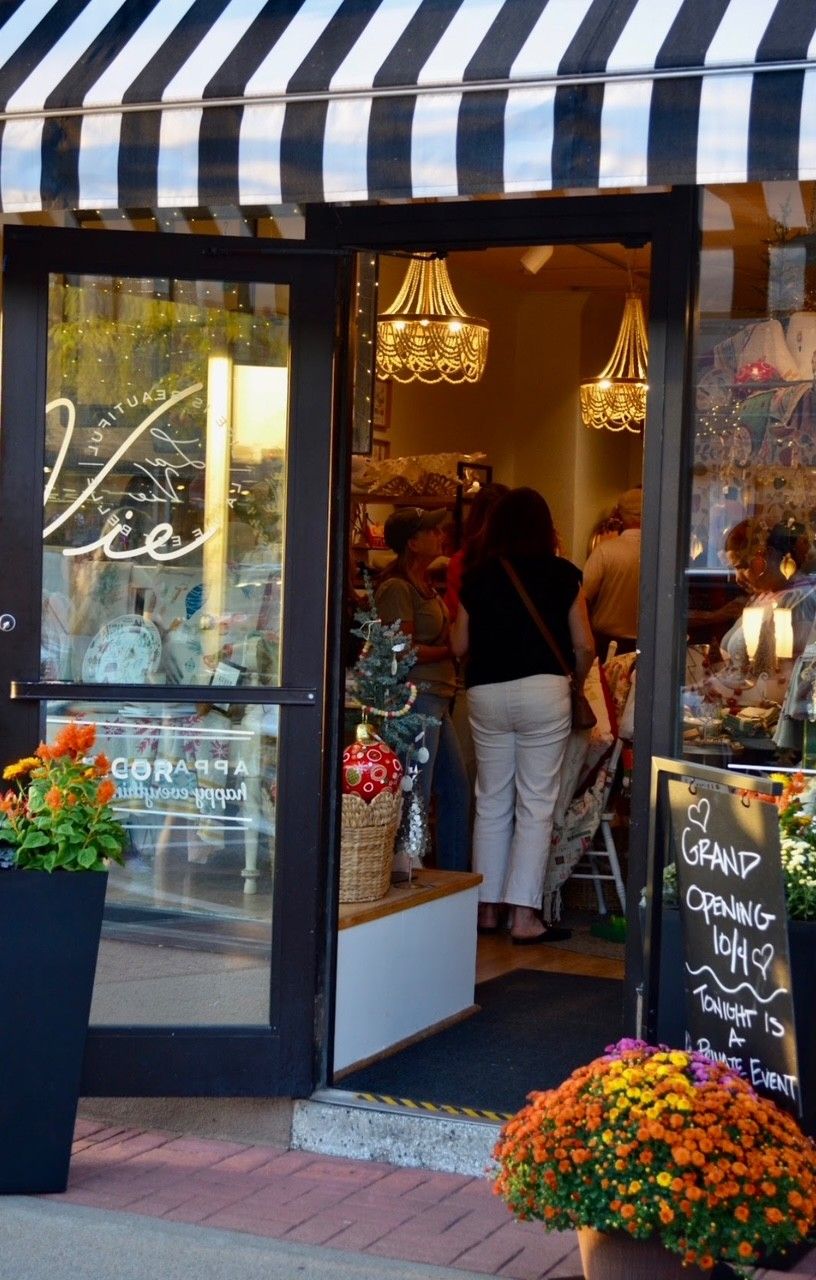 La Vie Est Belle Gift Boutique