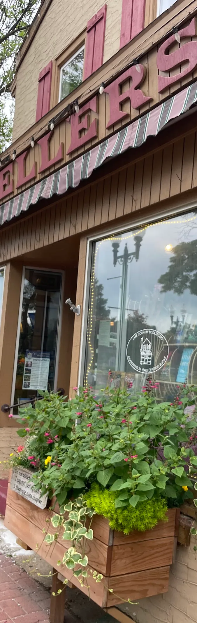 Lake Country Booksellers