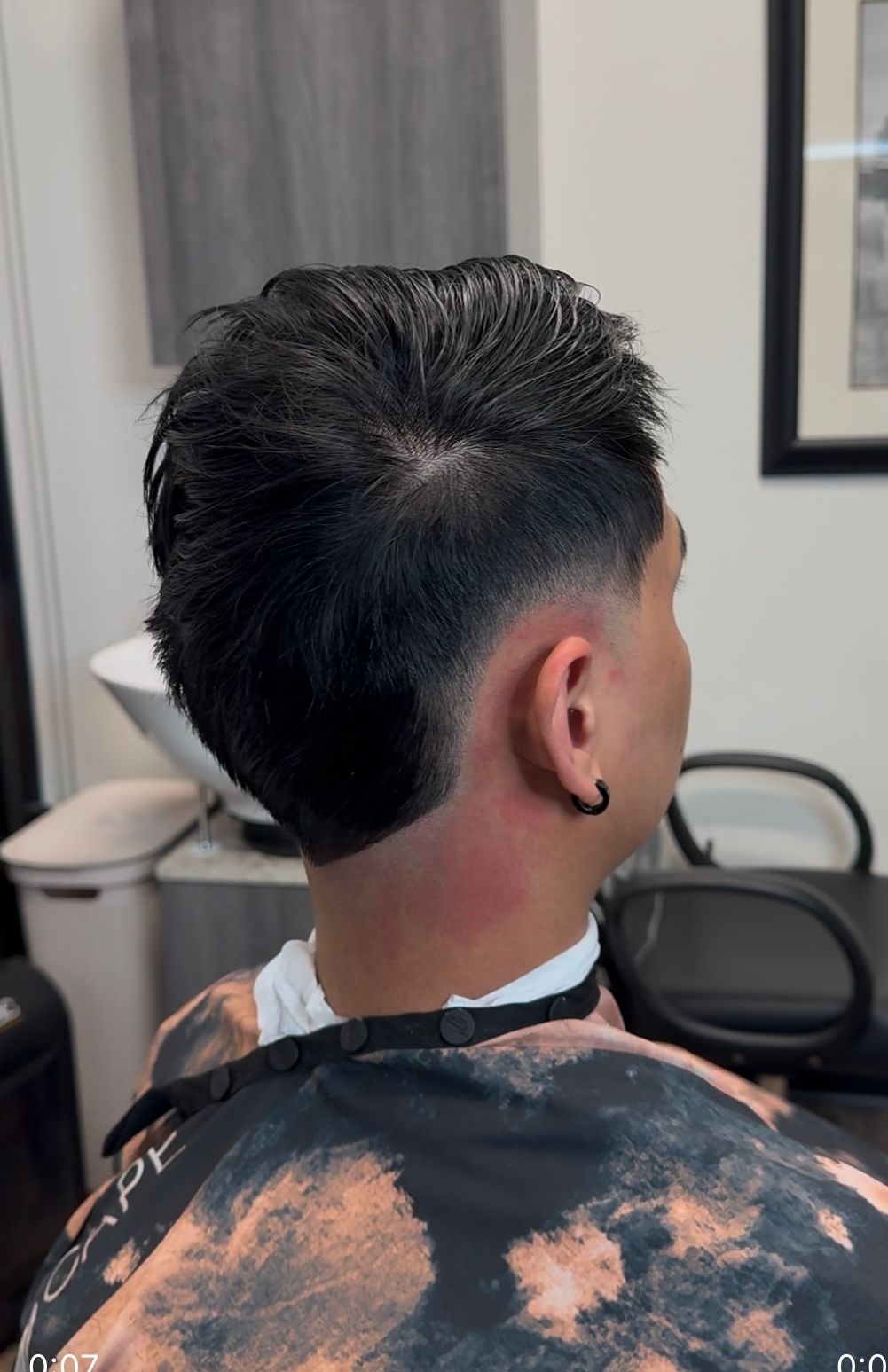 Lakes Barber & Styling